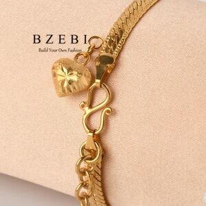 Gold tone bracelet